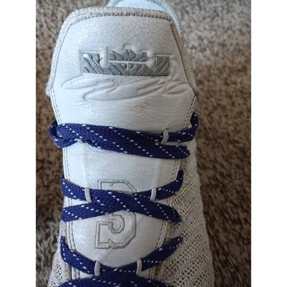 Nike Lebron XVI Size 6 Y GS Grape Buzz LightYear White Volt AQ2465-102. - Picture 3 of 6